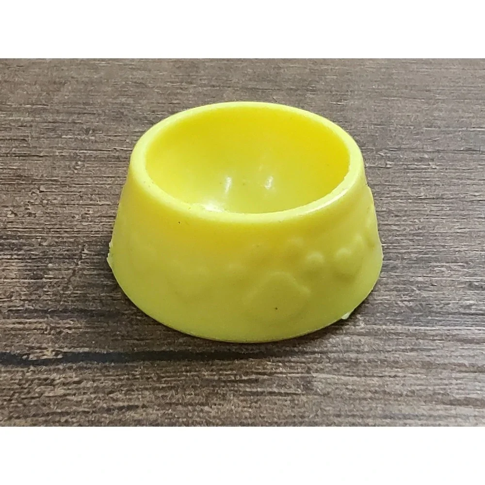 Fashion Doll Yellow Heart Dog Bowl Replacement Piece Part Z8